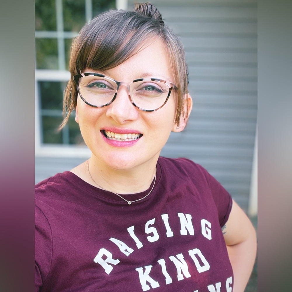 Meet your Posher, Devynn